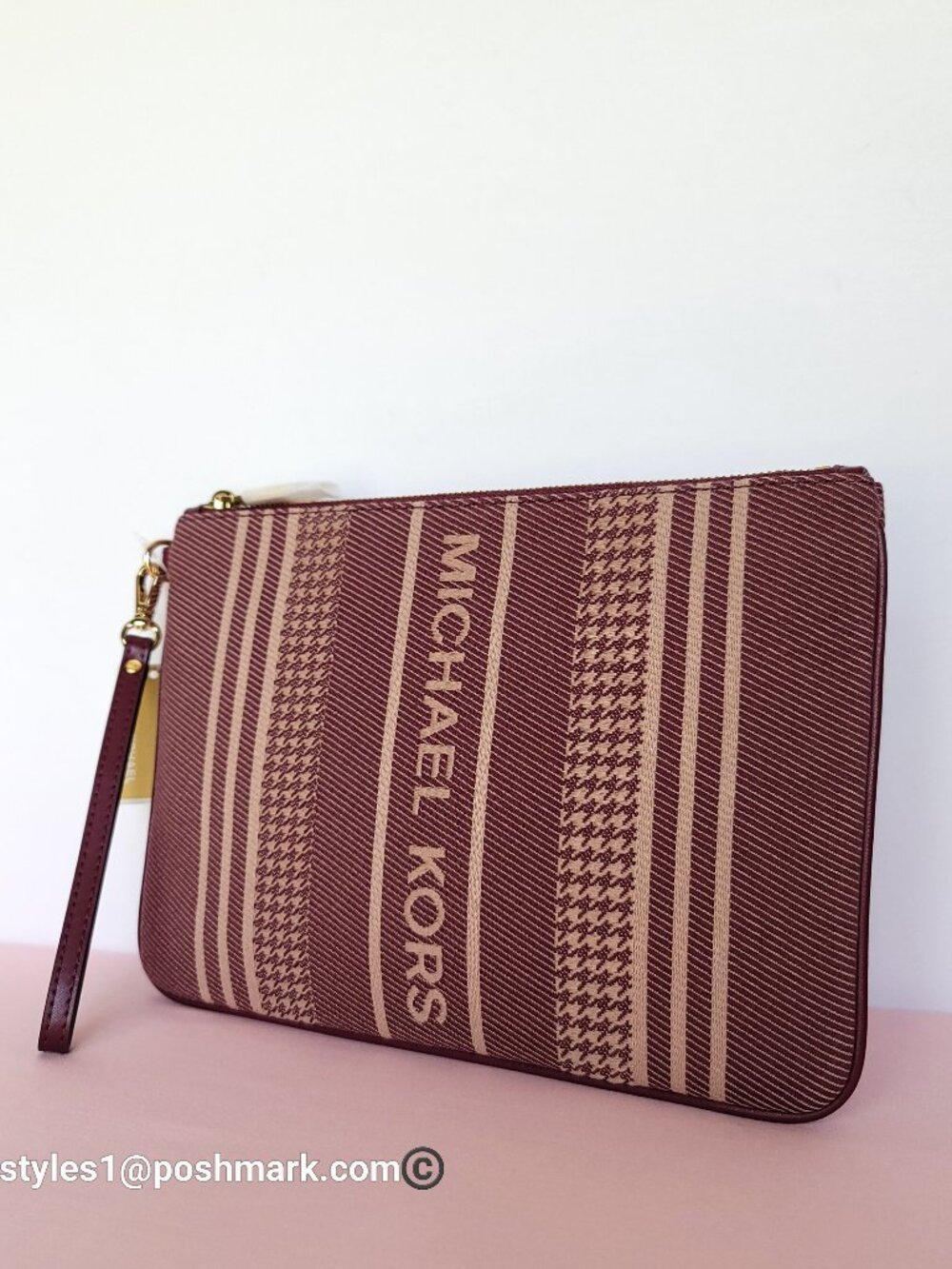 MICHAEL KORS Jet Set Signature Jacquard Large Zip Pouch Wristlet-Dark Berry⭐ - Picture 1 of 15
